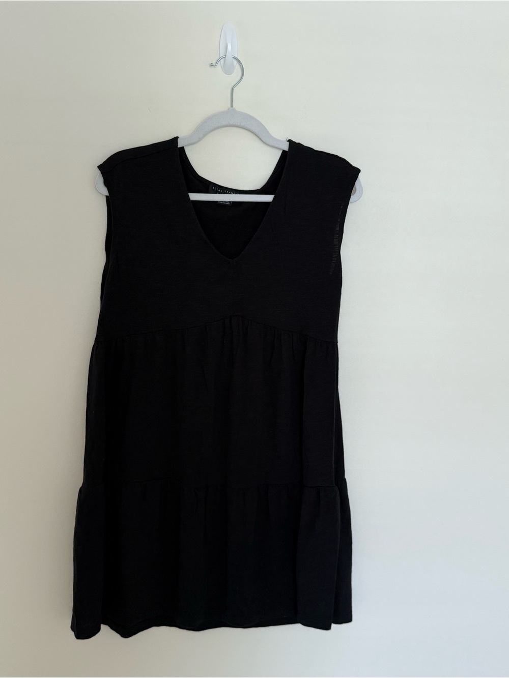 Black V-Neck Sleeveless Tiered Dress